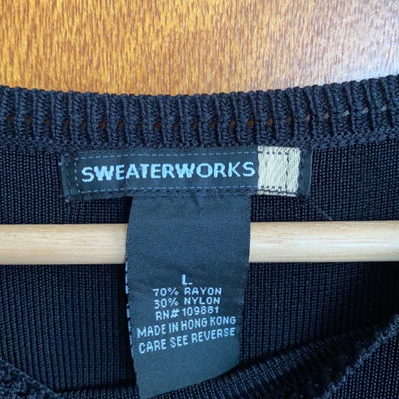 Y2K Sweaterworks 💋Sequin Embellished Knit Tank Top - Picture 3 of 6